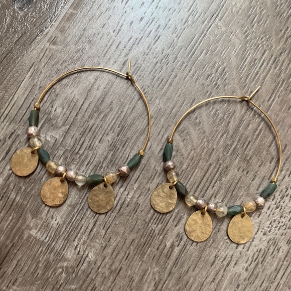 Handmade crystal and jade hoop earrings - Picture 5 of 7